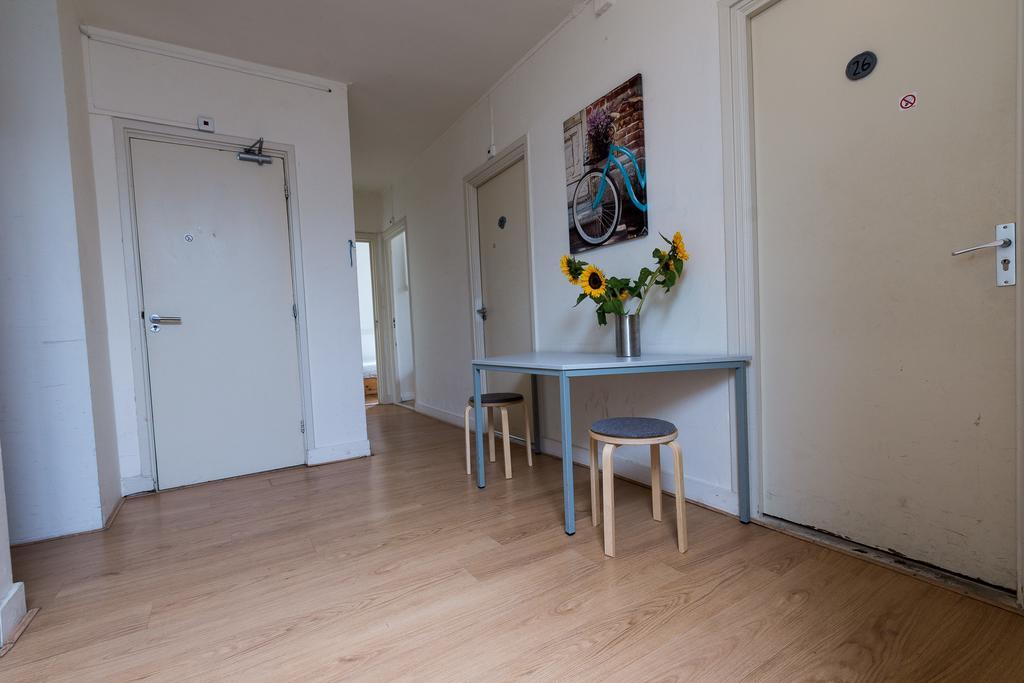 Stone Hotel & Hostel Утрехт Экстерьер фото