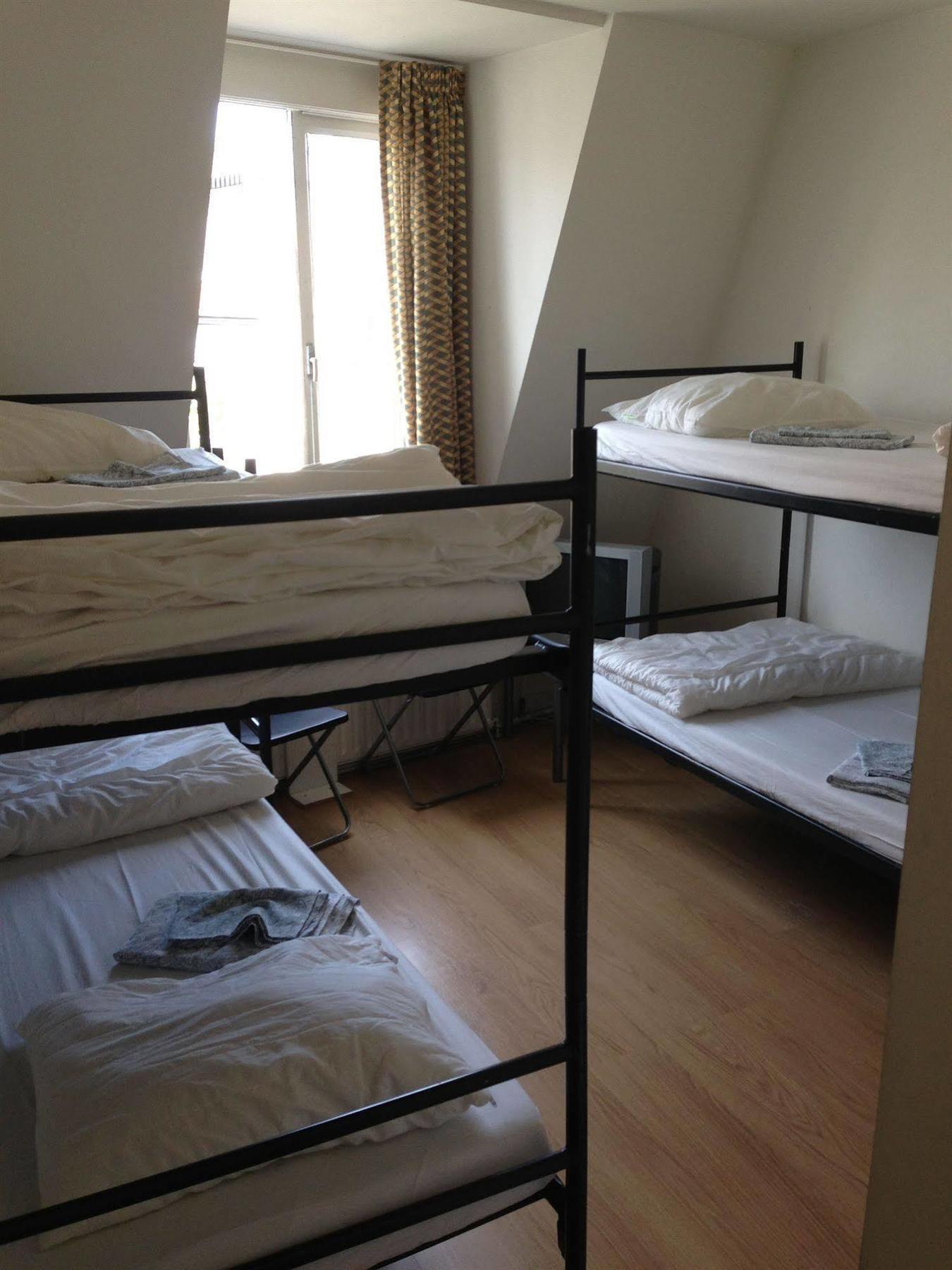 Stone Hotel & Hostel Утрехт Экстерьер фото
